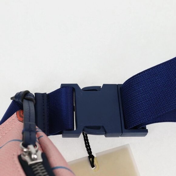 GUCCI Children GUCCIxThe Jetsons Waist bag PVC Pink Silver - Picture 9 of 16